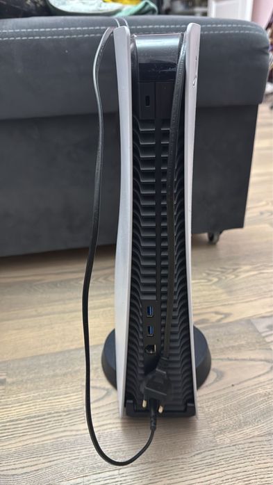 PlayStation 5, бу, играл не много стоит пылиться