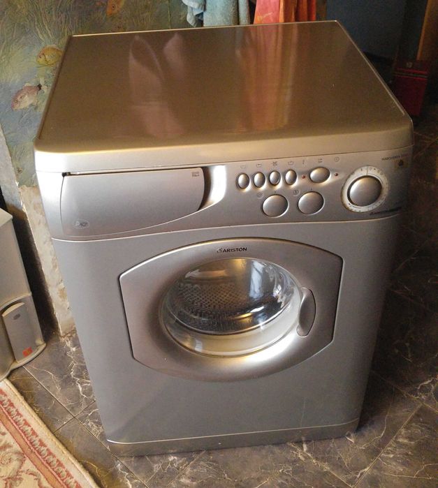 пералня Аристон Маргарита 2000