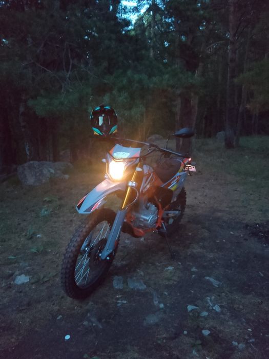 Индуро 250 кубов новый