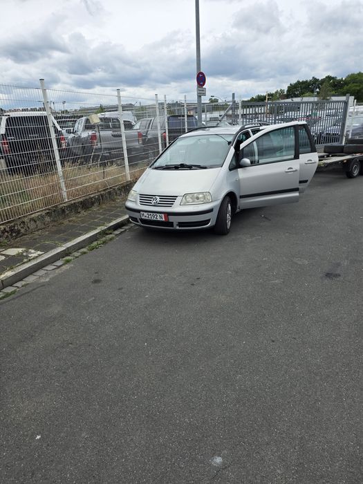 Sharan 1.9 tdi e