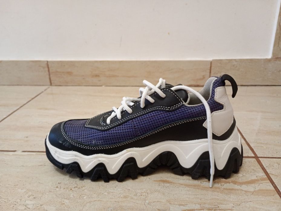 Bontimes adidași noi, mărimea 37