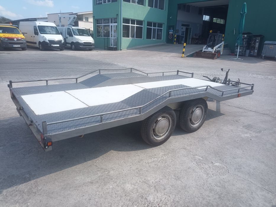 Отдавам платформа под наем