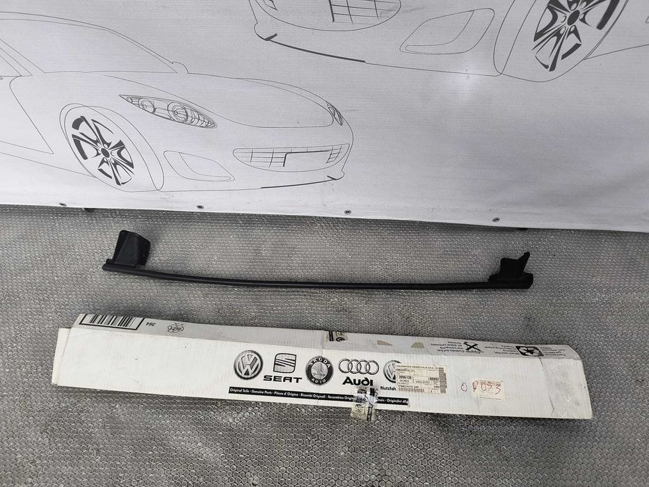 Cheder / Garnitură Ușă Față Stânga Seat Leon 1P (2005-2013) Cod OEM 1P0837477E 5AP (1C4)