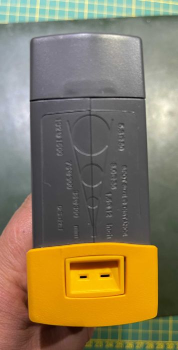 FLUKE 561 цифров термометър