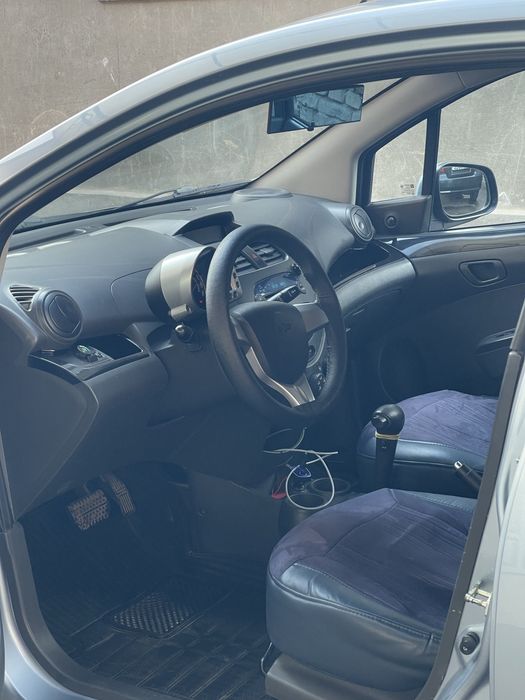 Срочно продам спарк автомат в хорошем состоянии!