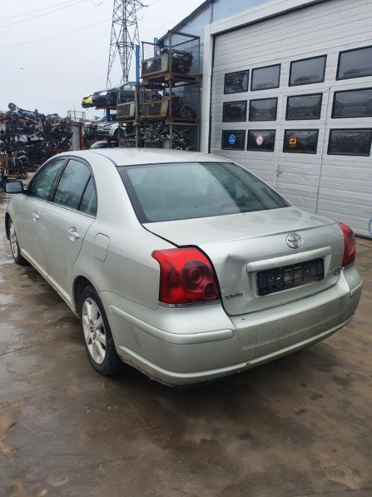 Toyota AVENSIS AN 2005 cod motor 1CD-FTV Dezmembrez/Dezmembram