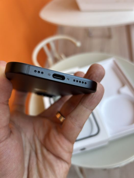 Iphone 15 128 gb black NOU !!