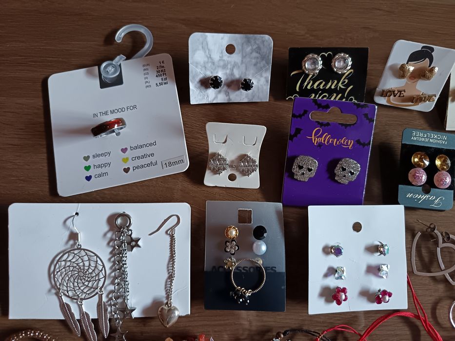 Лот         бижута