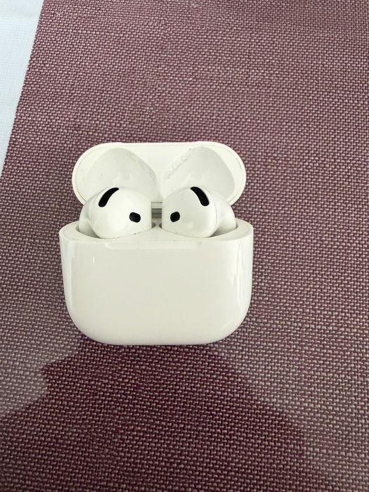 Apple AirPods4 ..