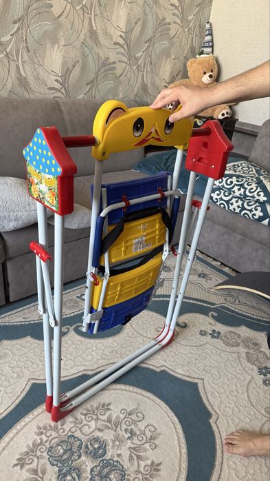 Детская качеля для дома