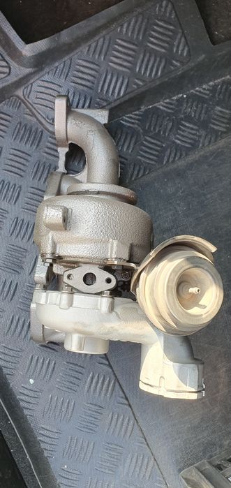 Turbina vw Passat Touran BKP AZV BKD BMA 2.0 TDI 103kw 140cp Audi a3