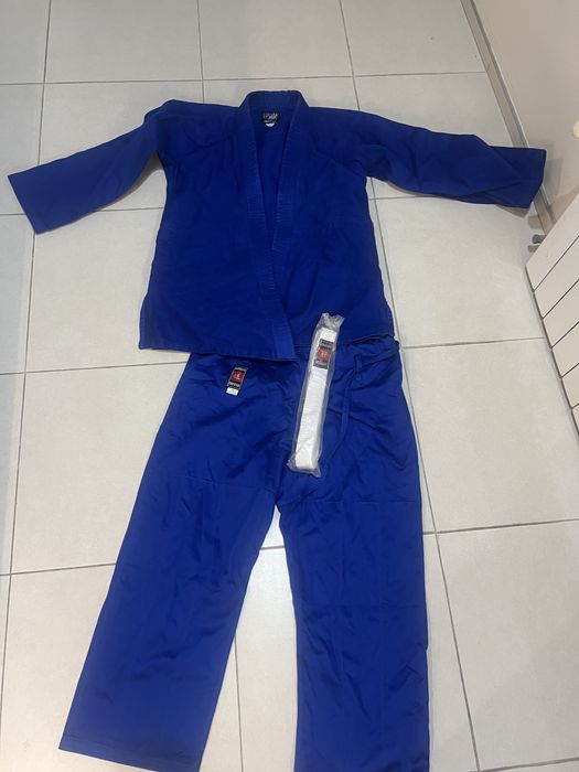 Продавам кимоно KATSUDO, размер 5 (180 см), синьо, 100% памук