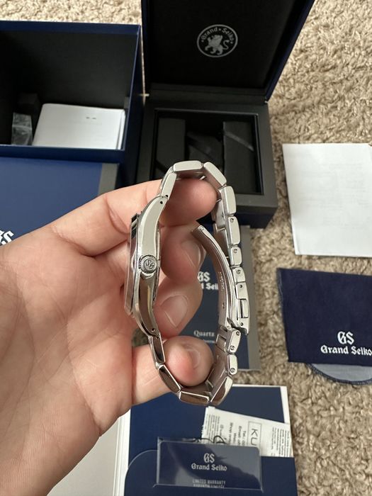Grand Seiko 37mm quartz SBGX261