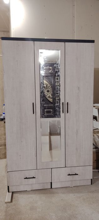 Шкафчик 2 метрга 1,20    93 050 7776