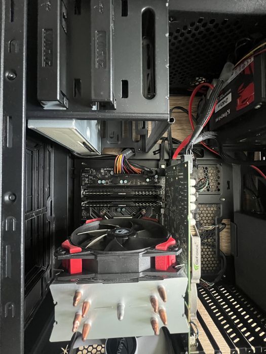 PC i7 16GB RAM SSD 240GB gata de folosit urgent