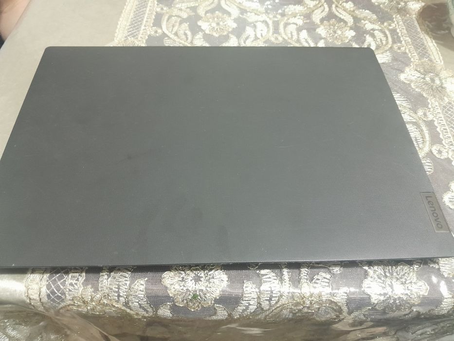 Lenovo ideapad3 sotiladi deyarli ishlatilmagan