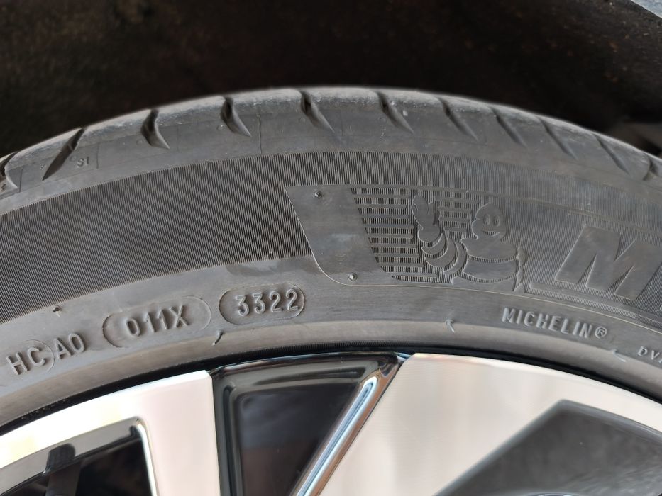 Michelin Primacy 4 - 235 / 45 / 20 R Летни