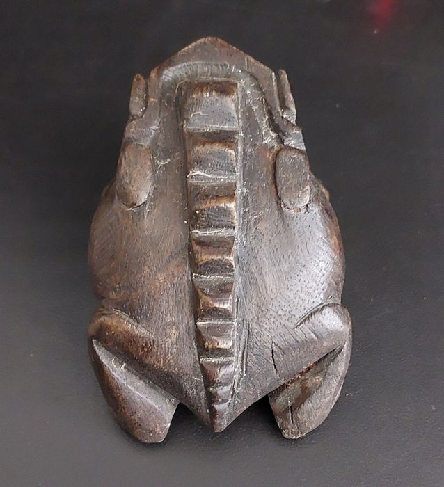 Ръчно изработени дървени фигурки