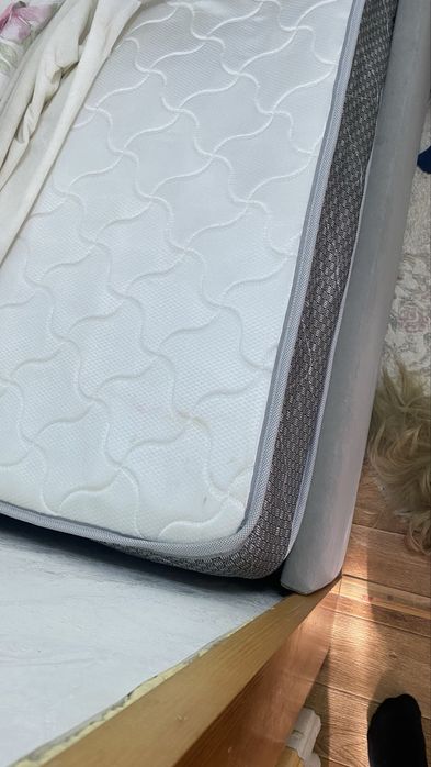 Продам матрас в хорошем состоянии
