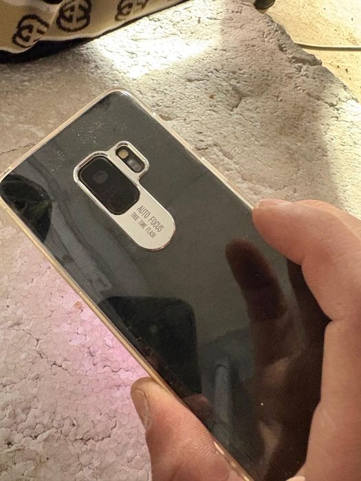 Самсунг С9 смартфон