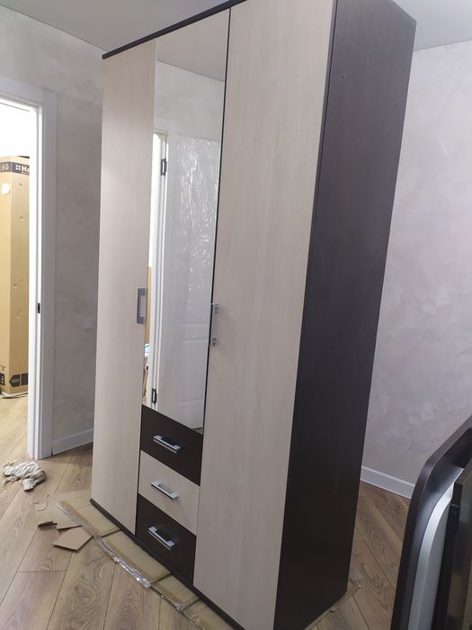 Продам шкаф 3х дверны