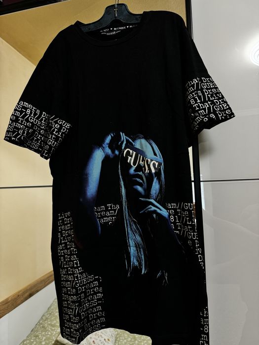 Оригинална ежедневна рокля Guess