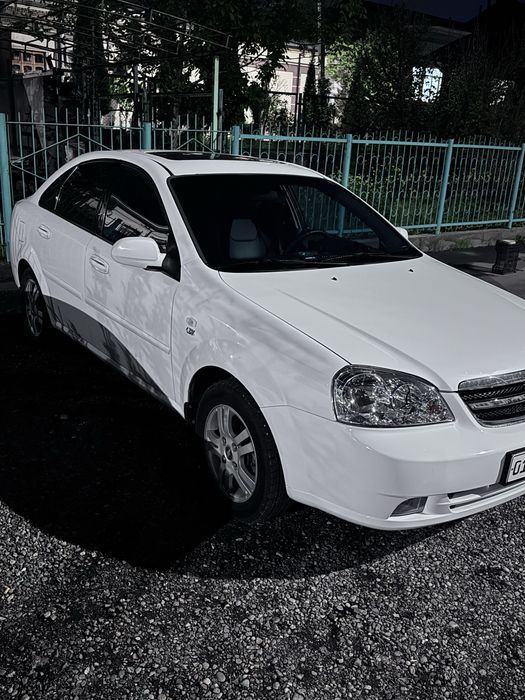 Ласетти 1,8 3 позиция пробеги 130000, краскаси 1 та петно, қолгаеи род