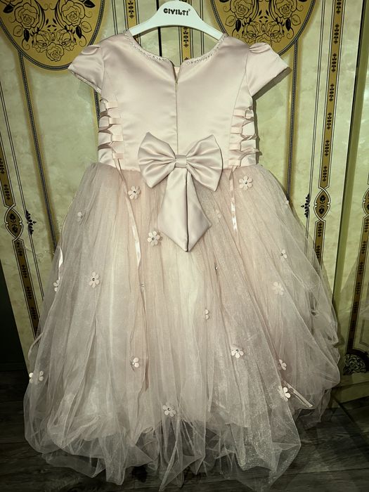 Продам нарядное платье