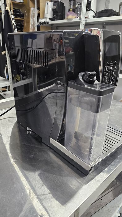 Продам кофемашину Delonghi