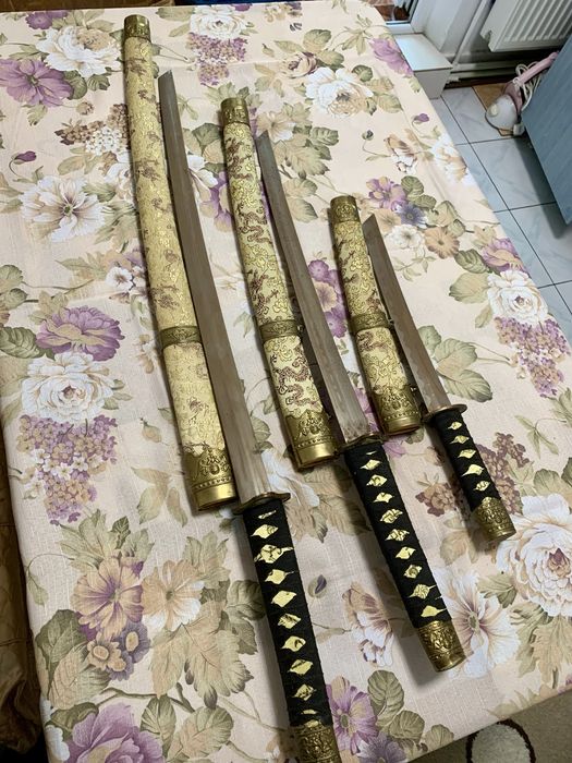 Săbii japoneze de panoplie