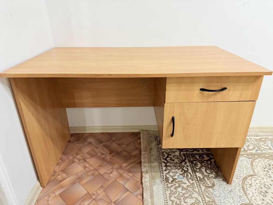 Велосипед детский , шкаф