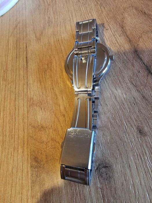 Мъжки кварцов ръчен часовник Casio MTP-1162