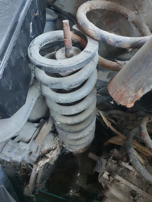 Пружини и амортисьори за Тойота Ленд Крузер J120