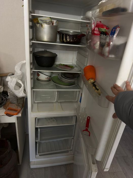 Продаю холодильник