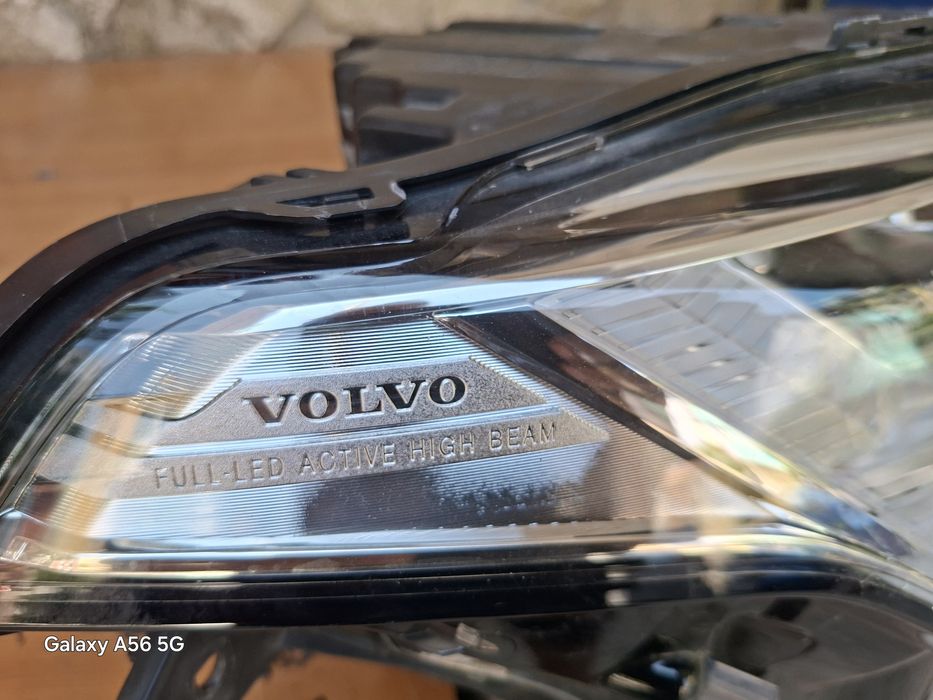 Оригинален фар VOLVO XC90  ляв/десен