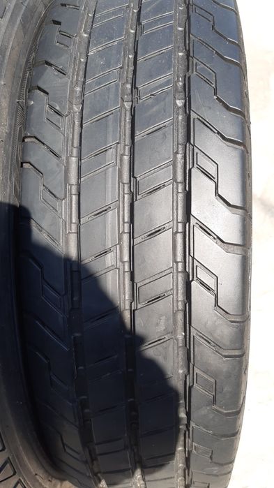 Anvelope preț de la 160 lei bucata de Vară și iarnă R14, R15, R15c R16 R16c, R17  R18  R19