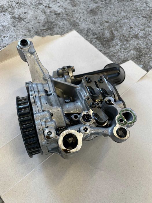 Маслена помпа за Skoda, Volkswagen, Seat, Audi, 04L145208T
