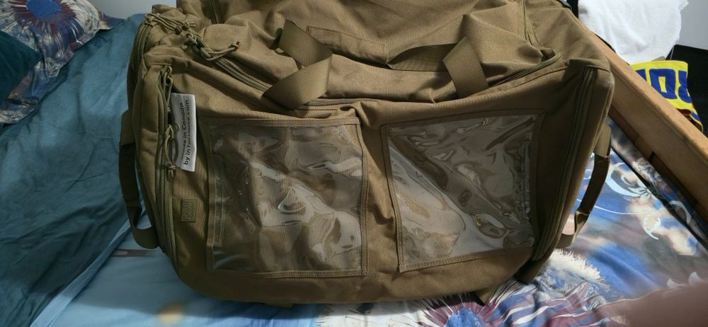 Vând rucsac militar Canadian