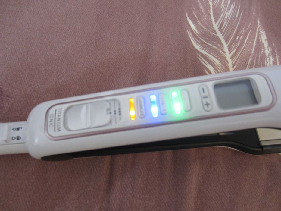 Placa par Rowenta Respectissim SF7870, 200 grade,ecran LCD, Ionizare