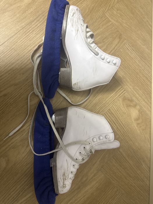 Коньки профессиональные