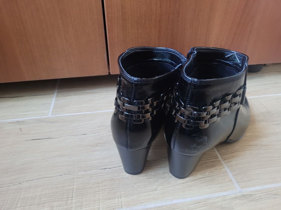 полусапожки лакированные ARA