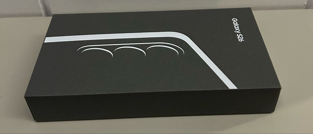 Чисто Нов samsung galaxy S26 256MB