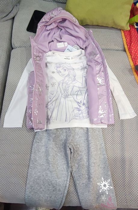 Комплект от 3 части на Замръзналото кралство, Елза с елек/грейка