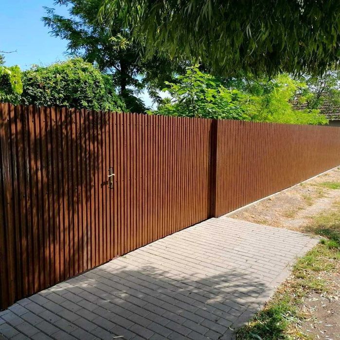 Garduri din sipca metalica si alte modele (jaluzele, tabla, plasa BCA)