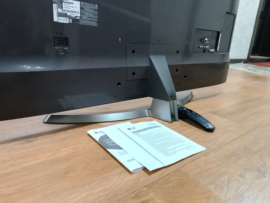 Телевизор LG 49" Смарт 4k UHD.