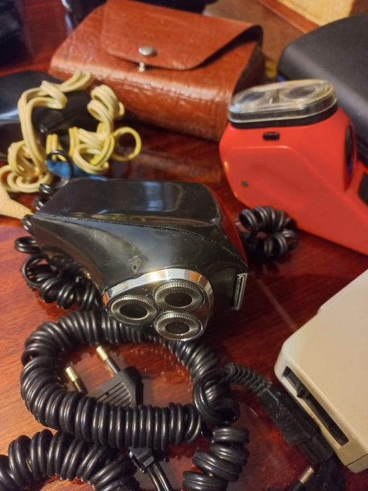 Продам электробритву