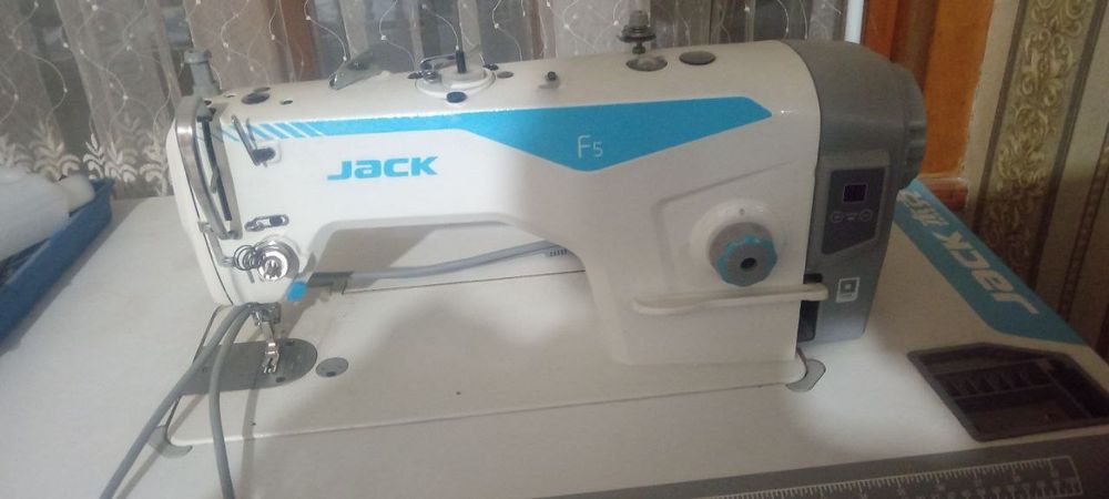 Tikuvchilik mashinasi averlog va storochka