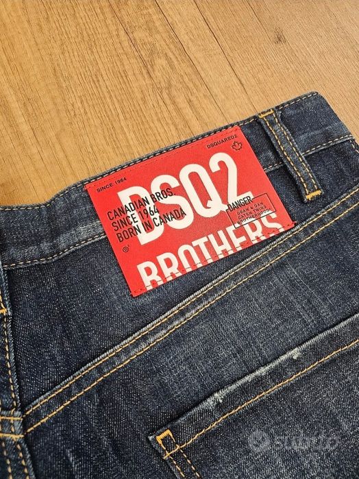 Jeans Dsquared2 scurți masura 50 originali 100%