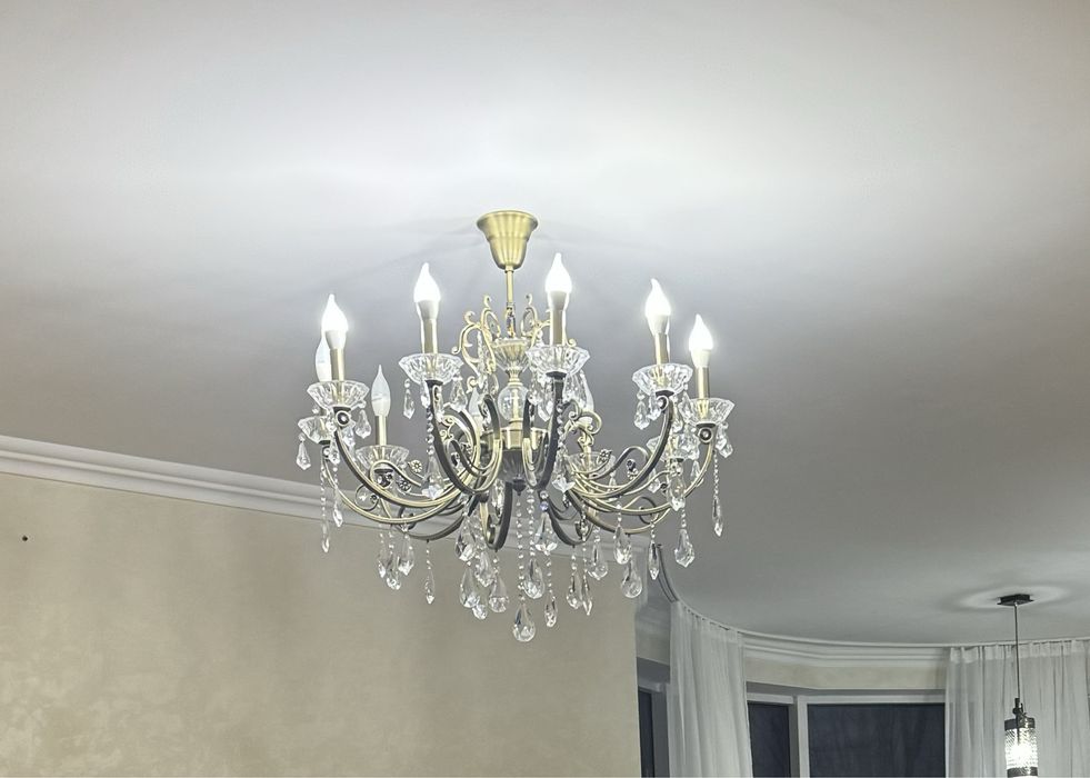 Люстра в отличном состоянии