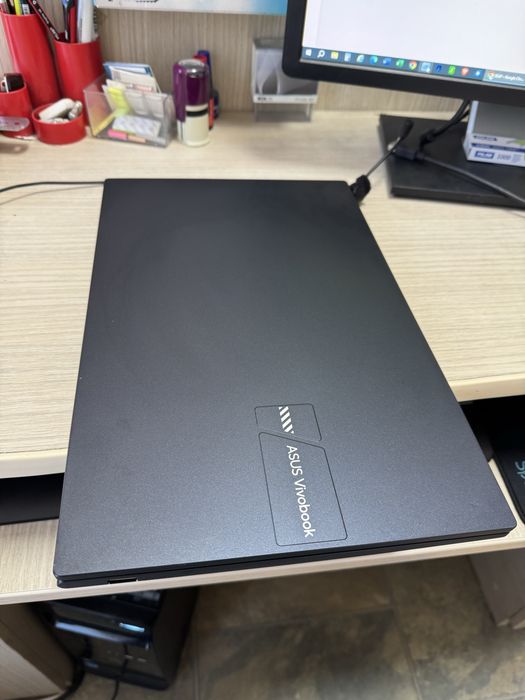 Asus VivoBook i7(12Th)SSD 512Gb/16Gb ram/Windows 11 Pro